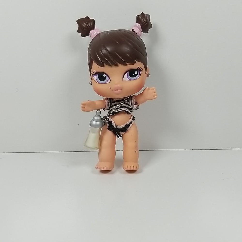 Bratz Babyz Twiinz Phoebe Doll With Outfit & Bottle 5" Height 2005